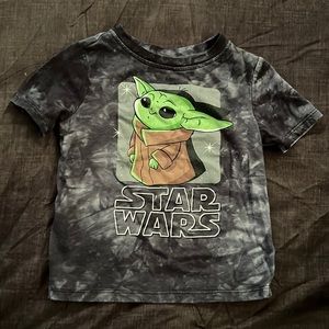 Baby Yoda tee shirt